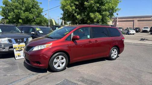 2013 Toyota Sienna LE
