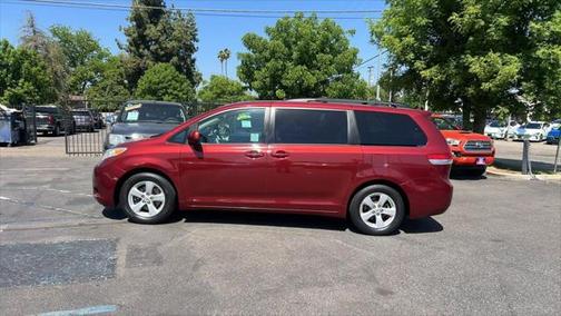 2013 Toyota Sienna LE