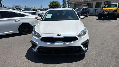 White 2021 Kia Forte EX