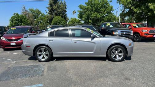 Silver 2014 Dodge Charger SXT