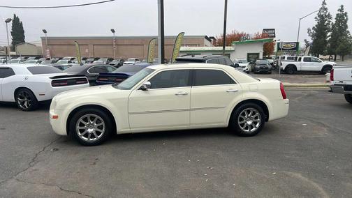 2010 Chrysler 300 Touring/Signature/Executive Series