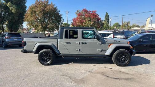 2021 Jeep Gladiator Willys 4x4