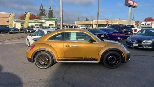 2016 Volkswagen Beetle 1.8T Dune
