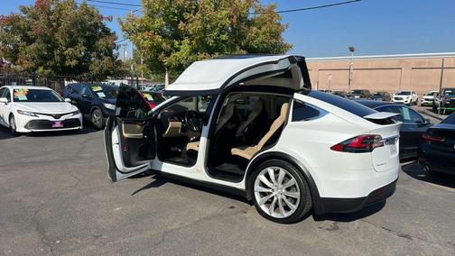 2016 Tesla Model X P90D Sport Utility 4D
