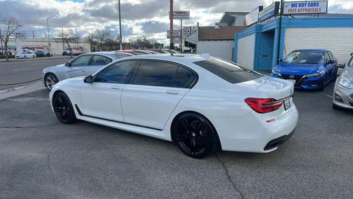 2016 BMW 740 740i Sedan 4D