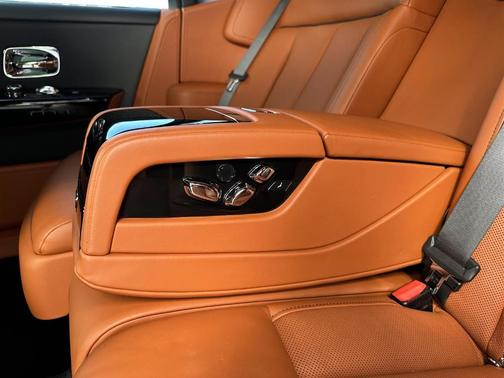 2021 Rolls-Royce Phantom