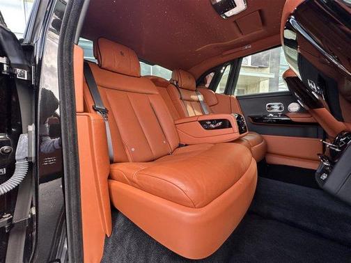 2021 Rolls-Royce Phantom