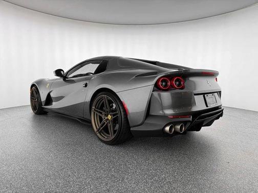 2021 Ferrari 812 GTS Base