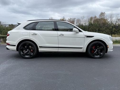 2025 Bentley Bentayga V8