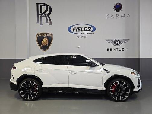 2022 Lamborghini Urus Base