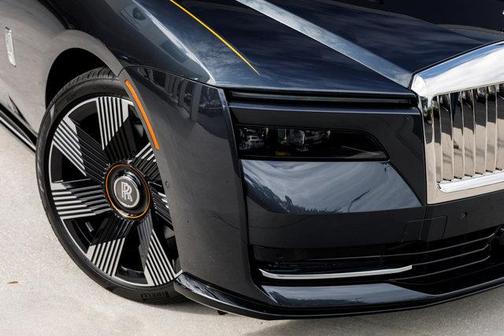 2024 Rolls-Royce Spectre 