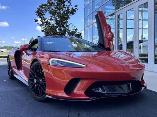 2022 McLaren GT Base