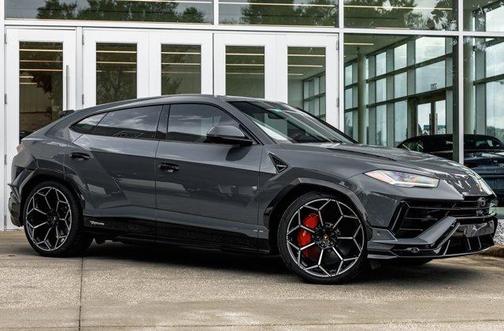 2023 Lamborghini Urus Performante