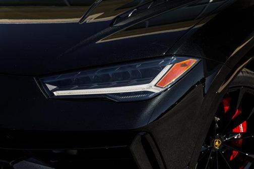 2024 Lamborghini Urus S