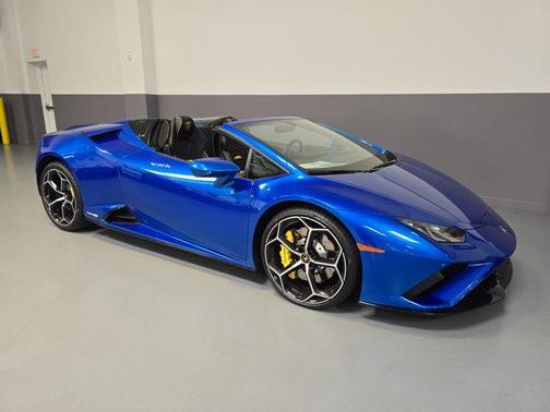2022 Lamborghini Huracan EVO Base