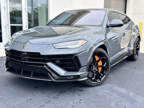2023 Lamborghini Urus Performante