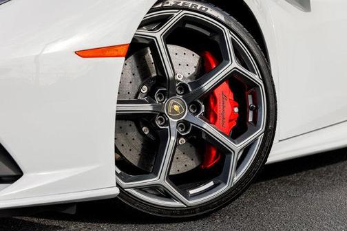 2024 Lamborghini Huracan EVO Base