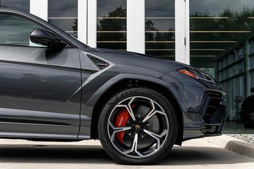 2024 Lamborghini Urus S