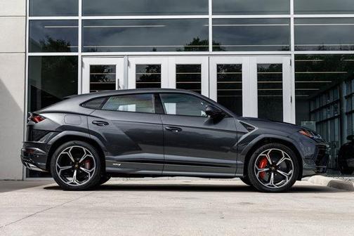 2024 Lamborghini Urus S