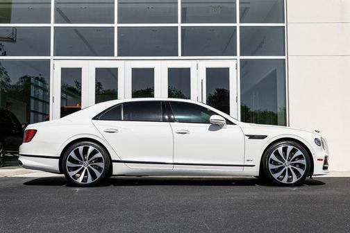Glacier White 2022 Bentley Flying Spur Hybrid Base