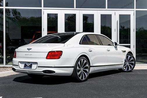 Glacier White 2022 Bentley Flying Spur Hybrid Base