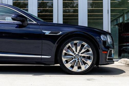 2024 Bentley Flying Spur V8