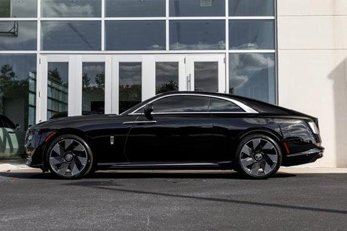 2025 Rolls-Royce Spectre 