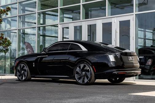 2025 Rolls-Royce Spectre 