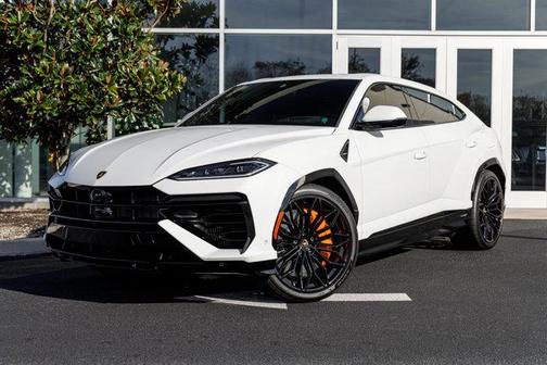2025 Lamborghini Urus SE