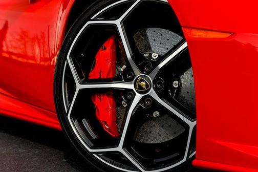 2020 Lamborghini Huracan EVO Base