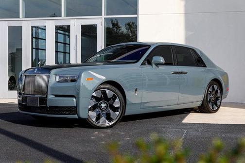 2023 Rolls-Royce Phantom 