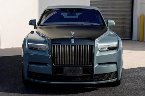 2023 Rolls-Royce Phantom 