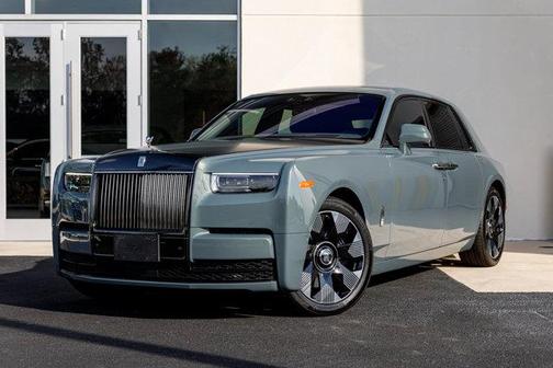 2023 Rolls-Royce Phantom 