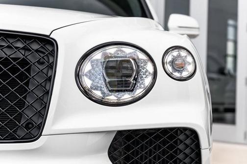 2025 Bentley Bentayga V8
