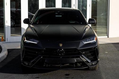 2024 Lamborghini Urus S
