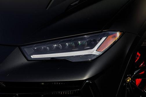 2024 Lamborghini Urus S