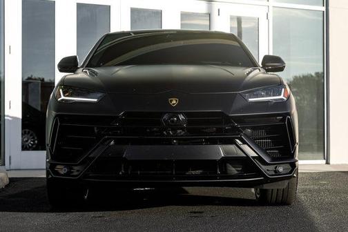 2024 Lamborghini Urus S