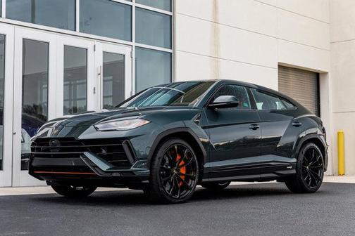 2024 Lamborghini Urus S
