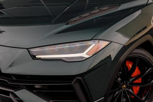 2024 Lamborghini Urus S