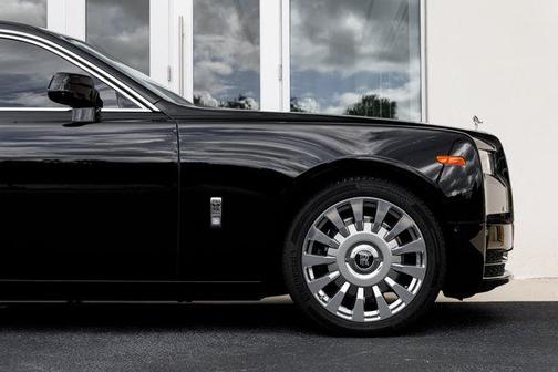 2024 Rolls-Royce Phantom