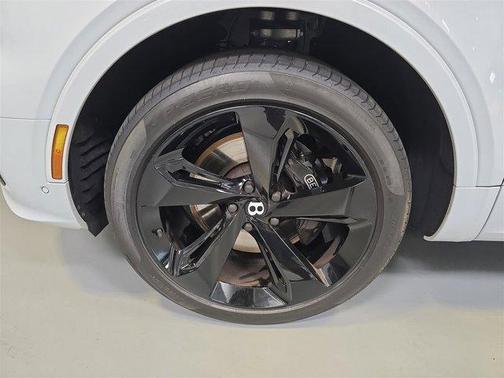 2023 Bentley Bentayga Azure