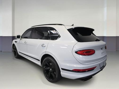 2023 Bentley Bentayga Azure