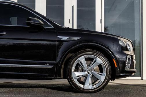 2022 Bentley Bentayga V8
