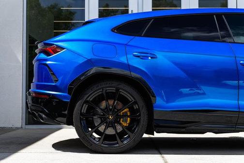 2022 Lamborghini Urus Base