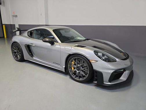 2025 Porsche 718 Cayman GT4 RS