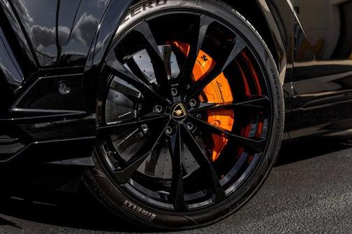 2024 Lamborghini Urus S