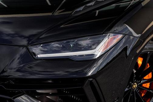 2024 Lamborghini Urus S