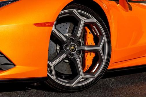 2023 Lamborghini Huracan EVO Base