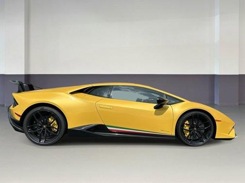 2019 Lamborghini Huracan Performante