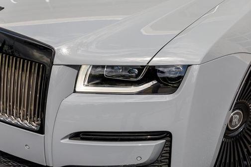 Gray 2023 Rolls-Royce Ghost